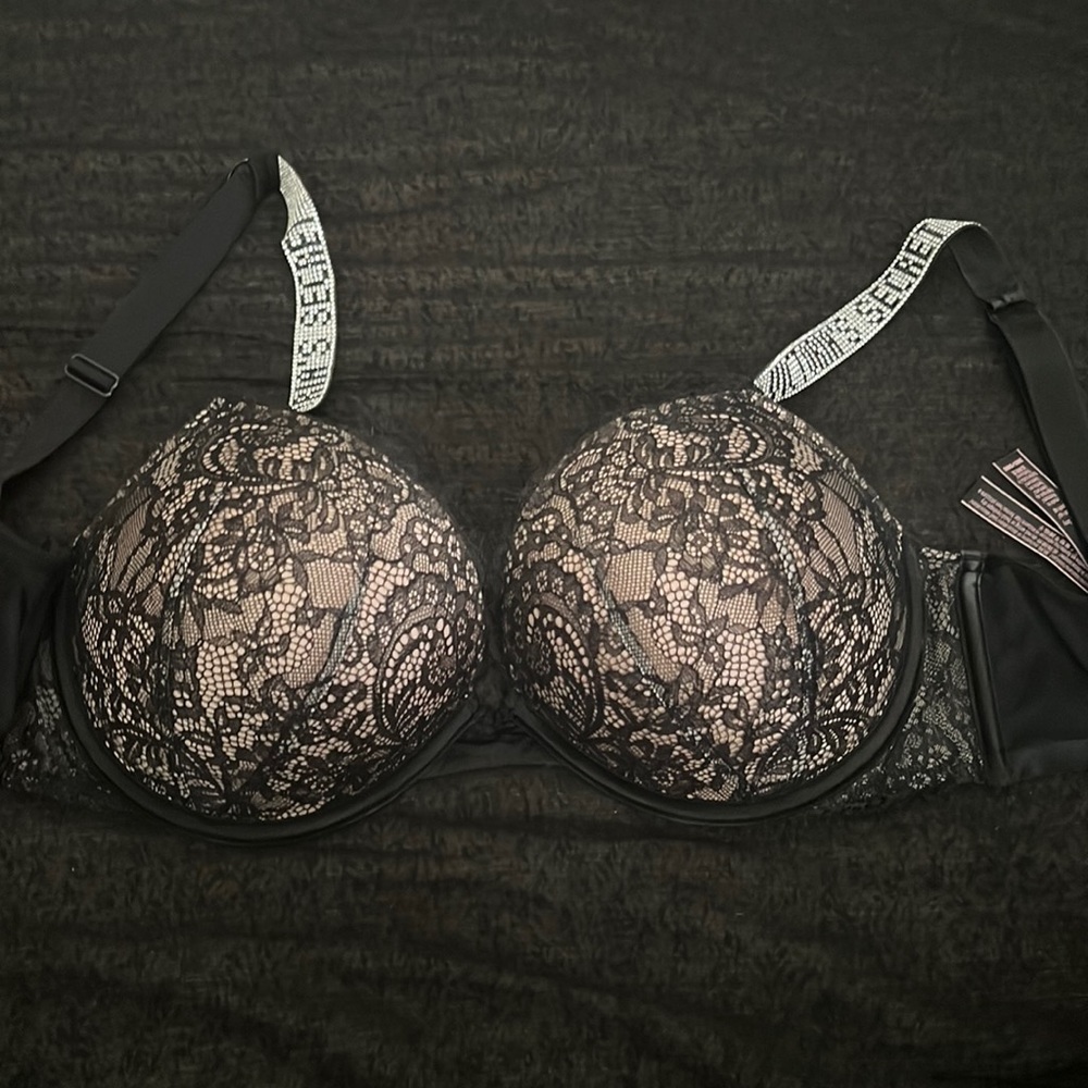 Victoria’s Secret shine strap bra